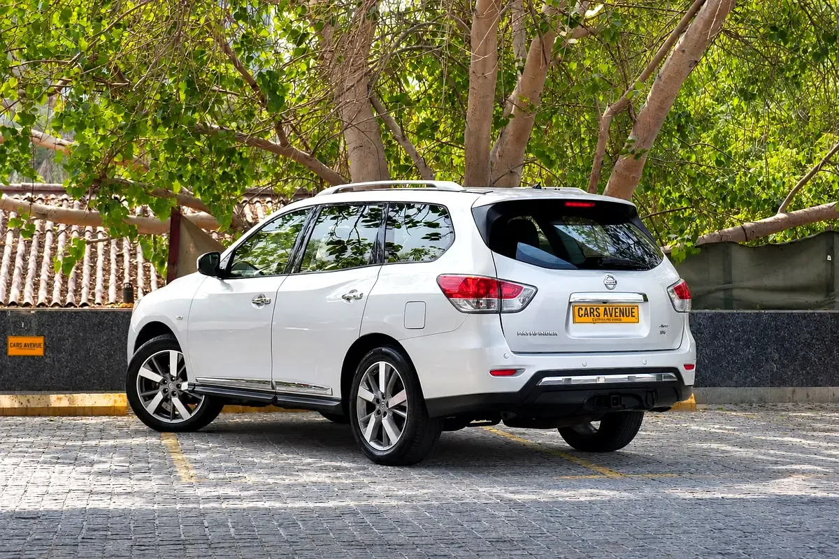 Nissan Pathfinder 3.5 AT (243 hp) - 11