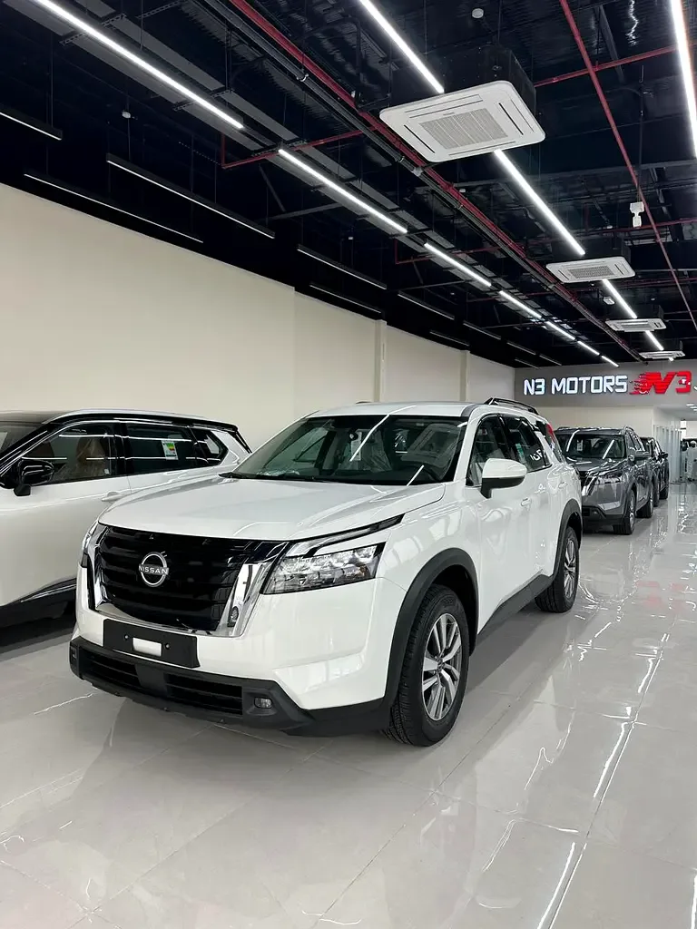 Nissan Pathfinder 3.5 AT (284 hp)