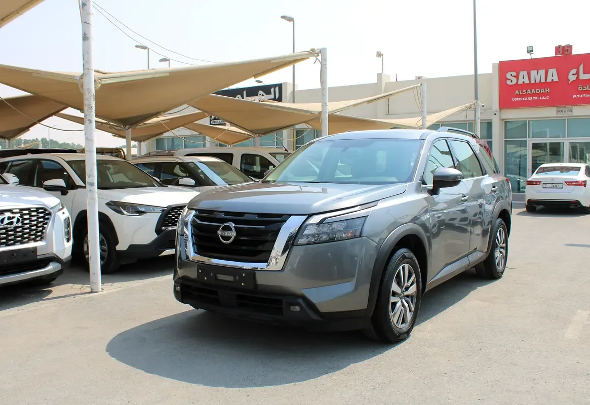 Nissan Pathfinder 3.5 AT (284 hp)
