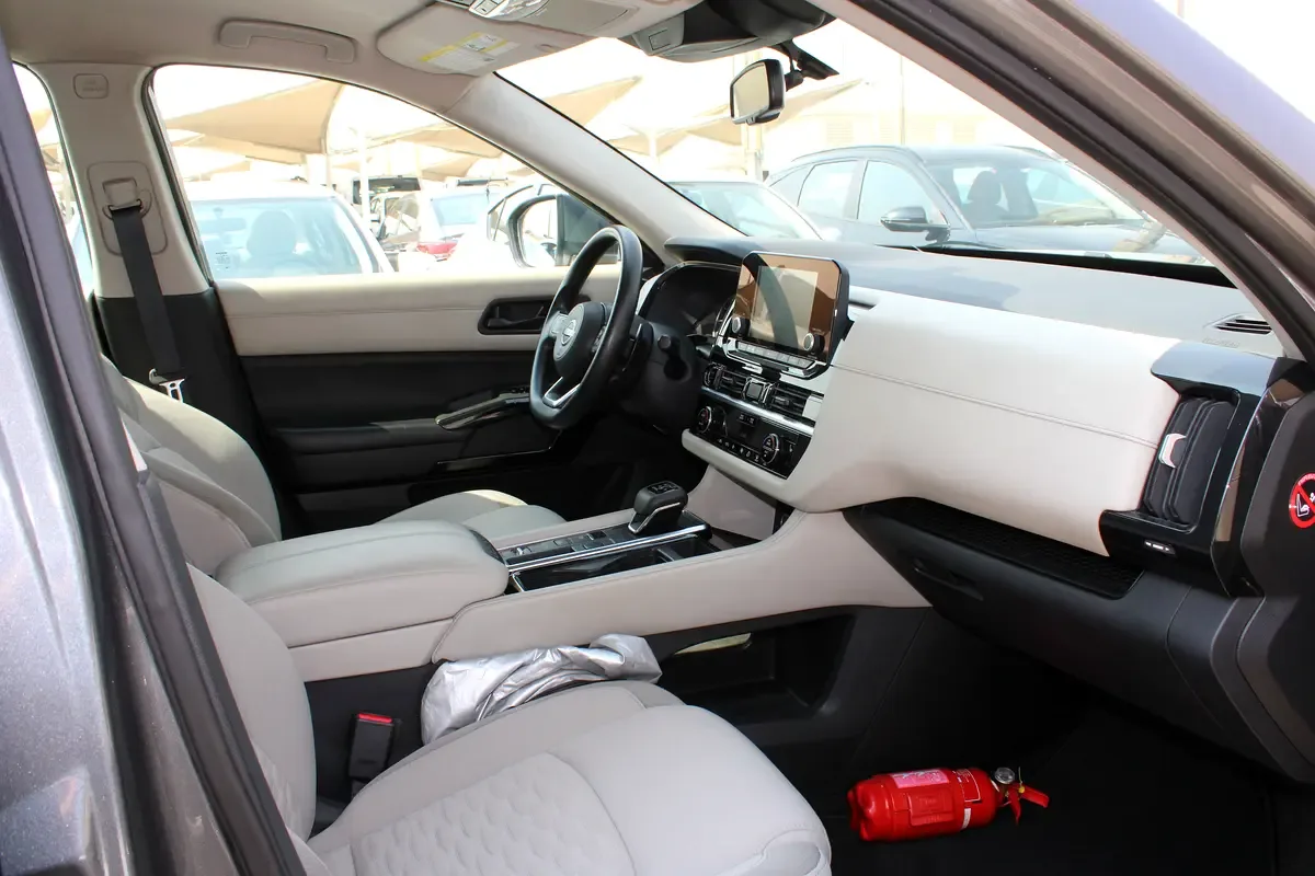Nissan Pathfinder 3.5 AT (284 hp) - 9