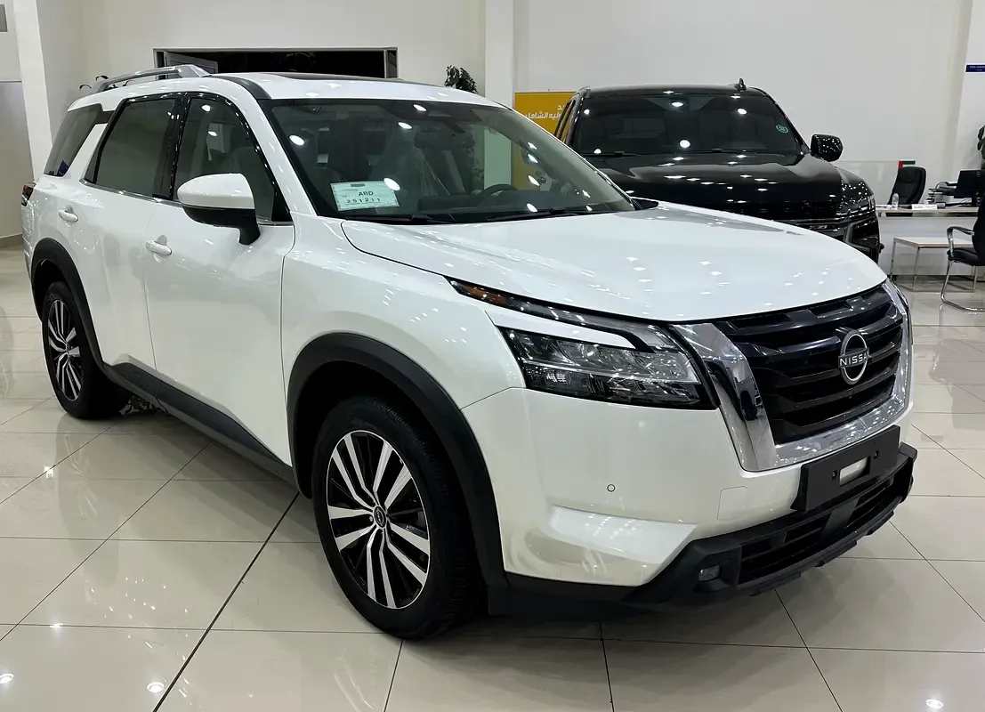 Nissan Pathfinder 3.5 AT 4WD (284 hp) - 3
