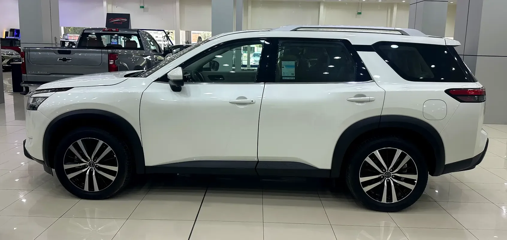 Nissan Pathfinder 3.5 AT 4WD (284 hp) - 4
