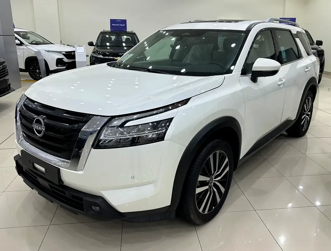 Nissan Pathfinder 3.5 AT 4WD (284 hp) - 2
