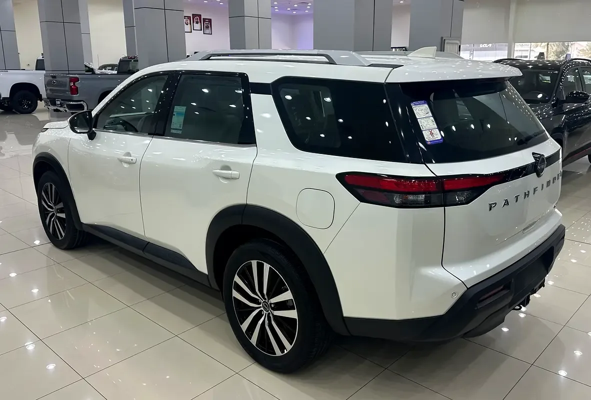 Nissan Pathfinder 3.5 AT 4WD (284 hp) - 7