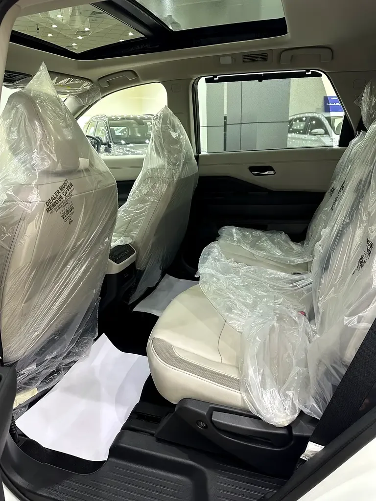 Nissan Pathfinder 3.5 AT 4WD (284 hp) - 13