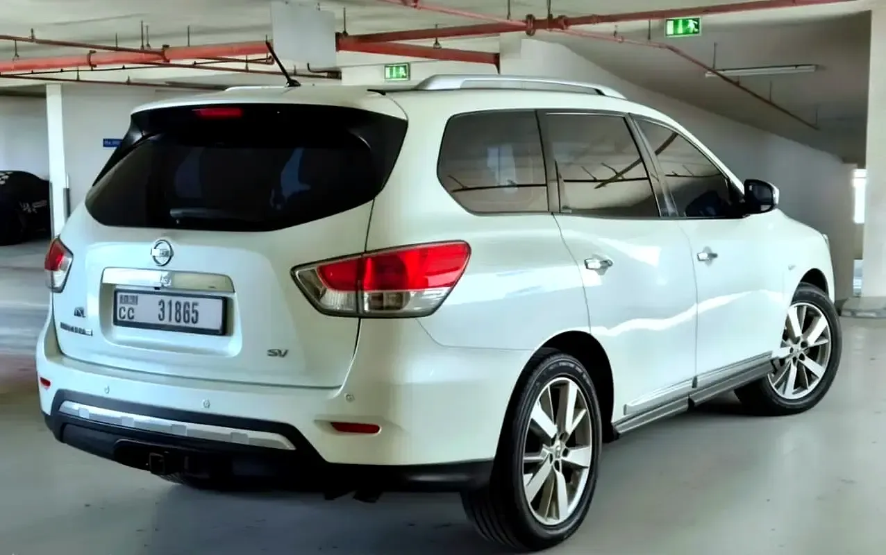 Nissan Pathfinder 3.5 CVT (284 حصان) - 3
