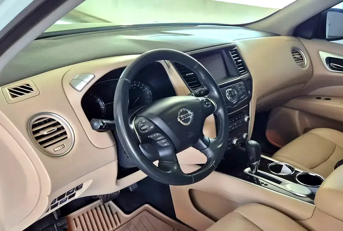 Nissan Pathfinder 3.5 CVT (284 حصان) - 2