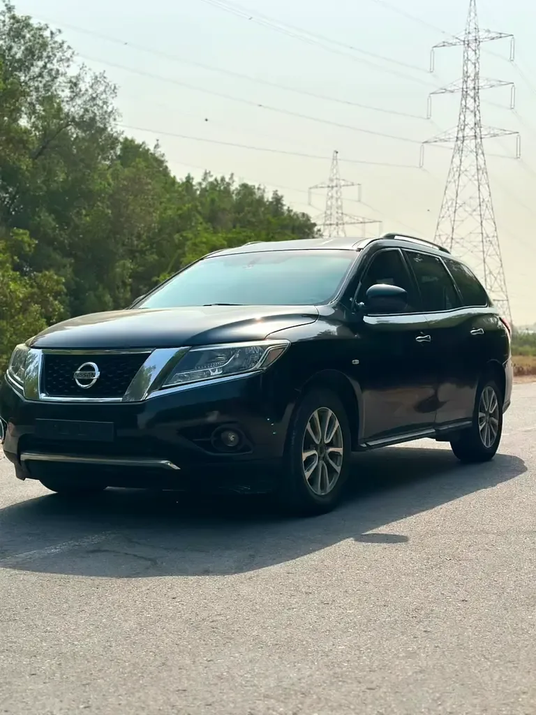 Nissan Pathfinder 3.5 CVT AWD (249 حصان)