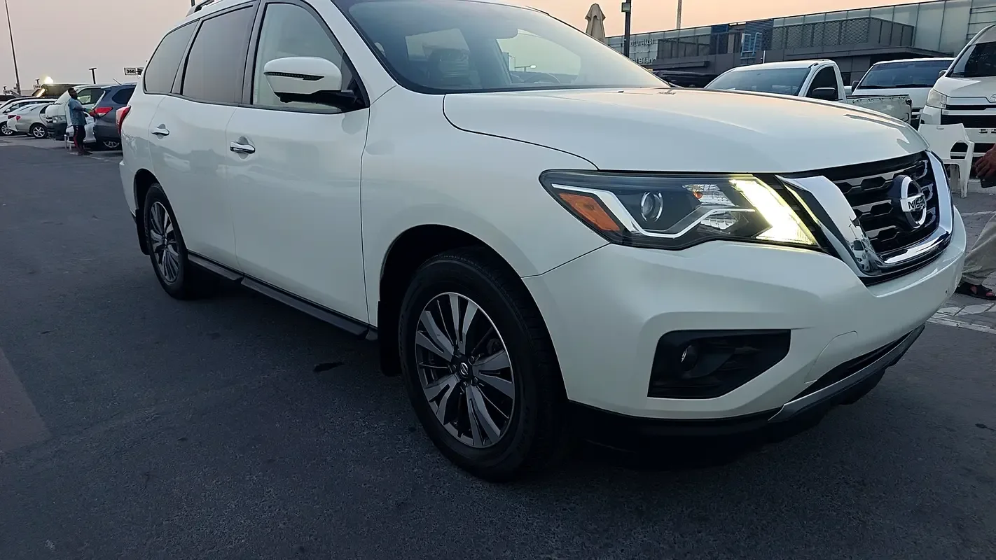 Nissan Pathfinder 3.5 l (284 hp) gasoline, Four-wheel drive, variator - 2