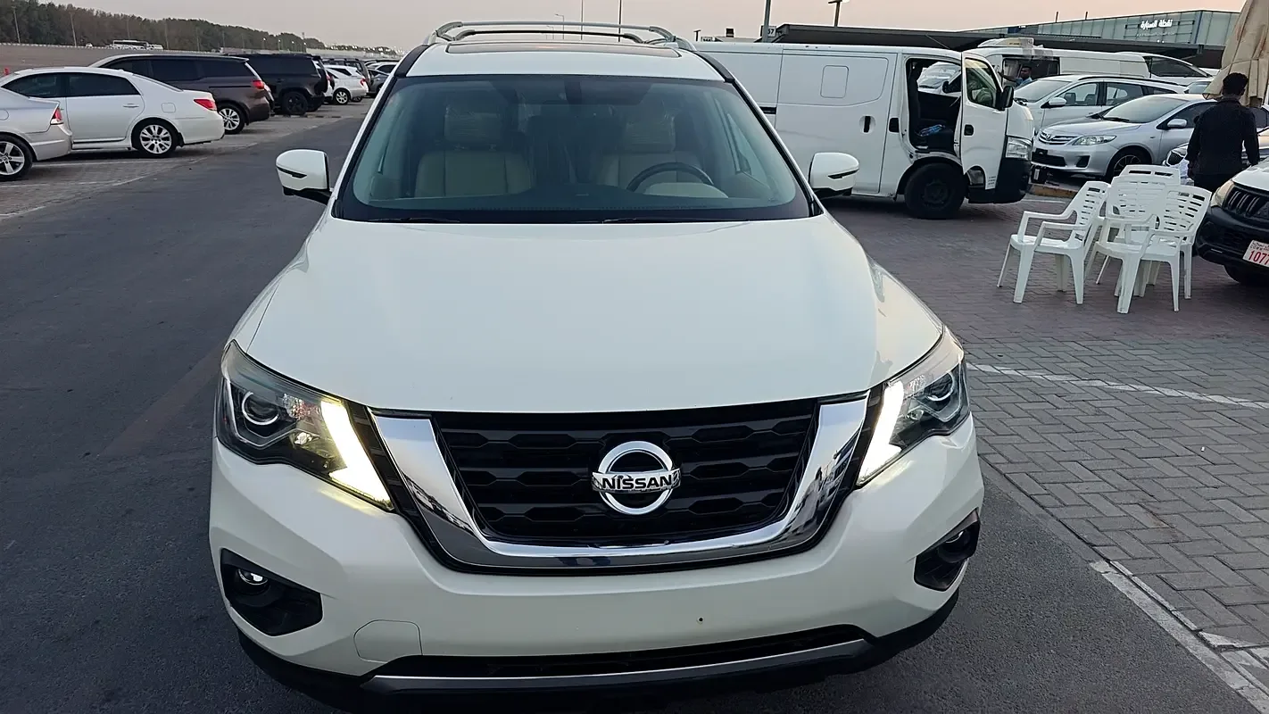 Nissan Pathfinder 3.5 l (284 hp) gasoline, Four-wheel drive, variator - 7
