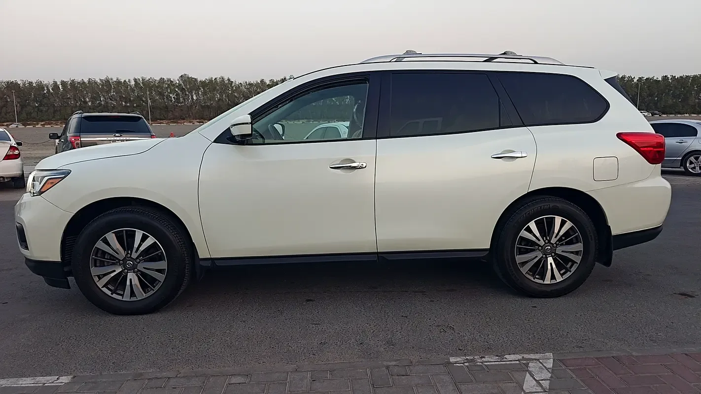 Nissan Pathfinder 3.5 l (284 hp) gasoline, Four-wheel drive, variator - 5