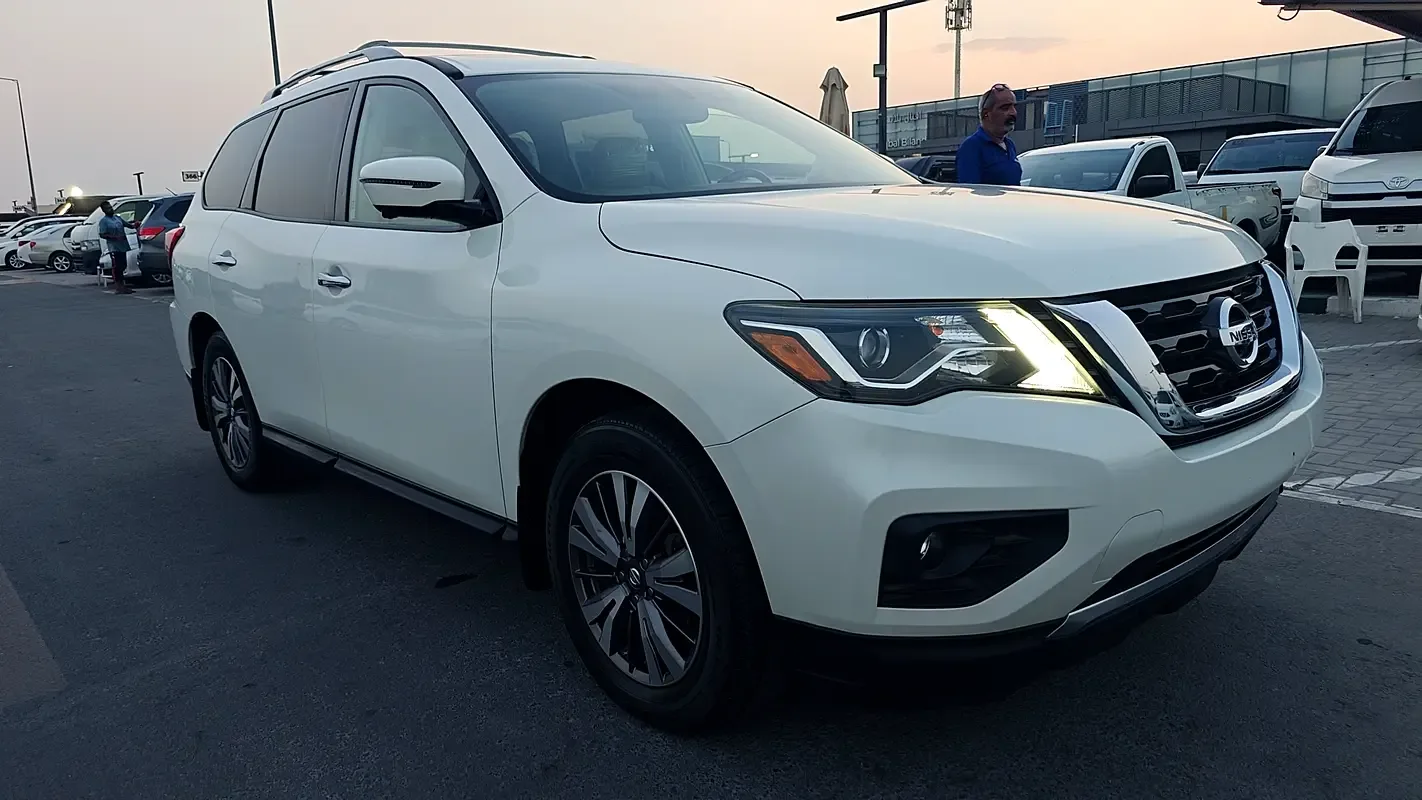 Nissan Pathfinder 3.5 l (284 hp) gasoline, Four-wheel drive, variator - 9