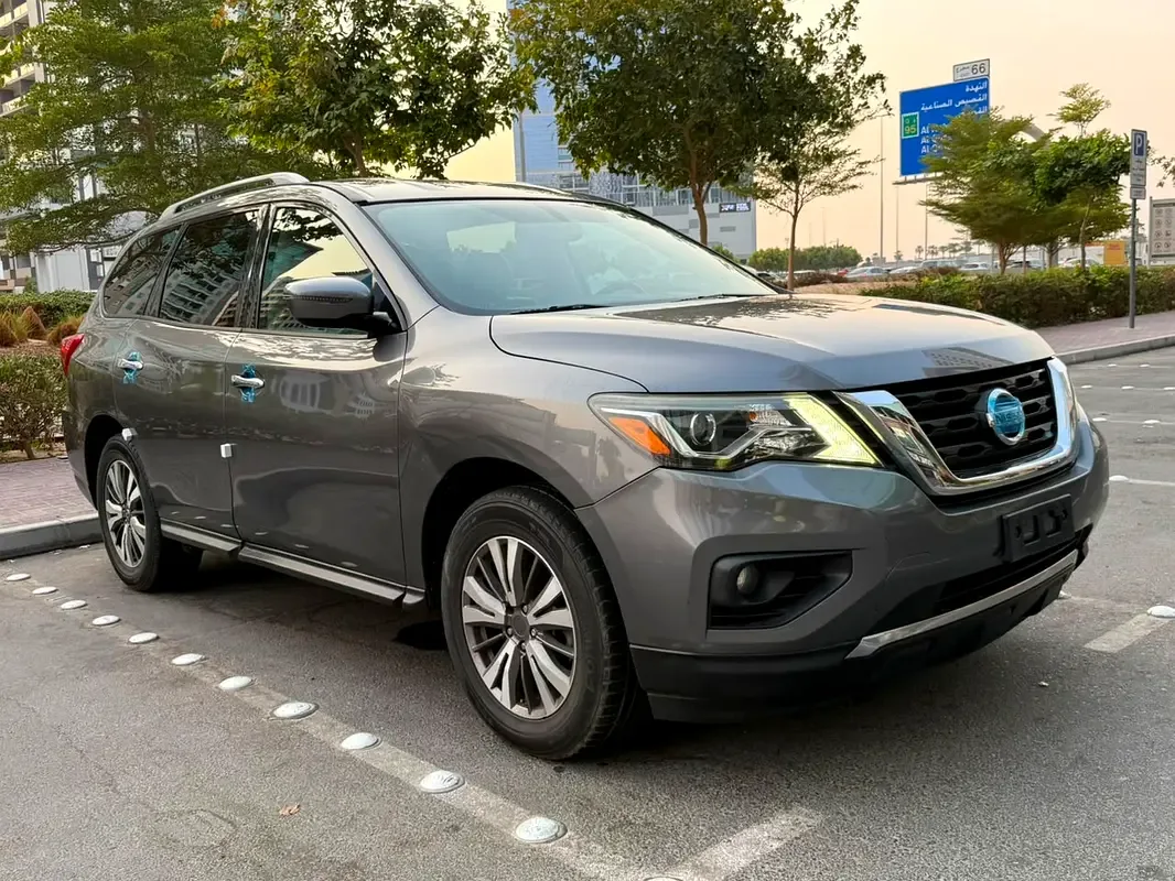 Nissan Pathfinder 3.5 l (284 hp) gasoline, Four-wheel drive, variator - 3