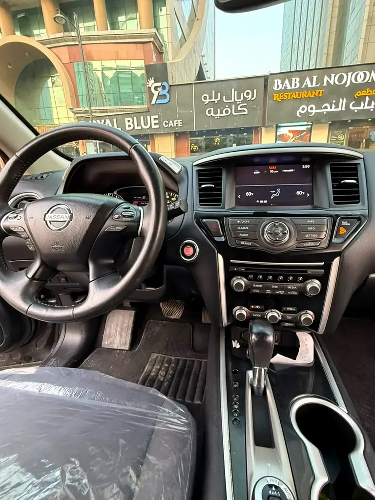 Nissan Pathfinder 3.5 l (284 hp) gasoline, Four-wheel drive, variator - 8
