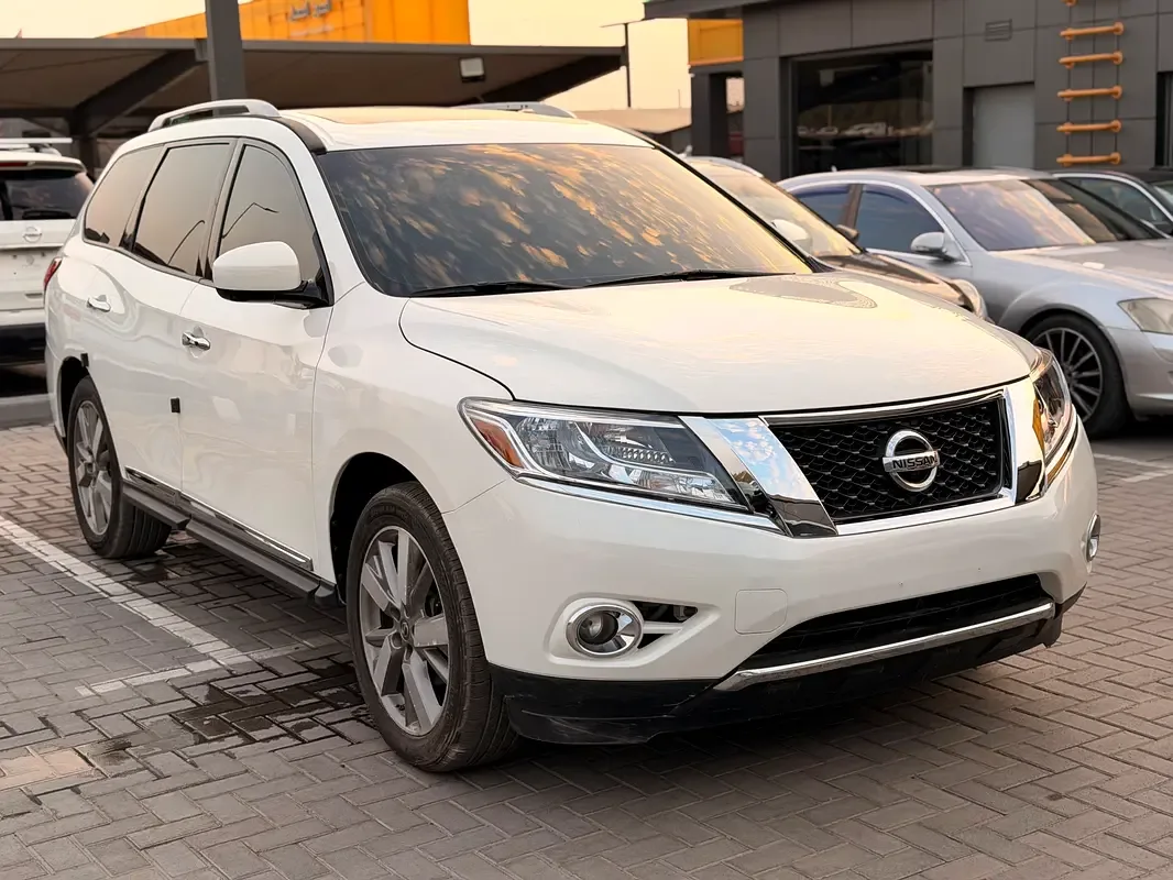 Nissan Pathfinder 4.0 AT (269 hp)