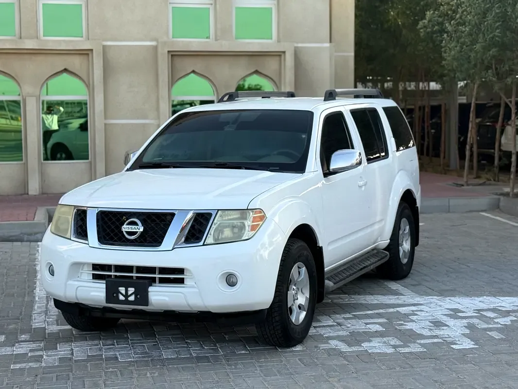 Nissan Pathfinder 4.0 AT (269 hp)