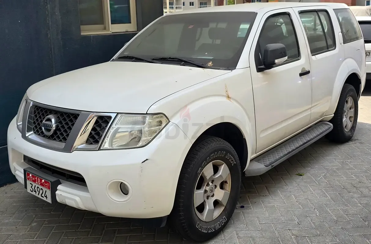 Nissan Pathfinder 4.0 AT (269 hp)