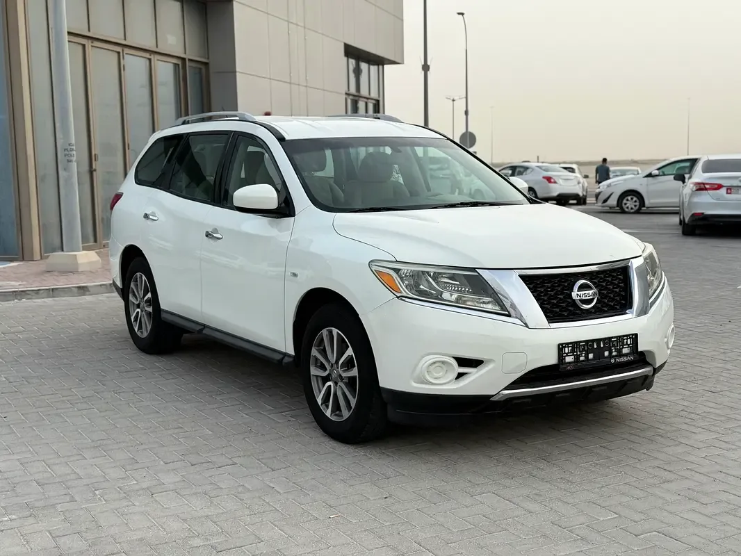 Nissan Pathfinder 4.0 AT (269 hp)