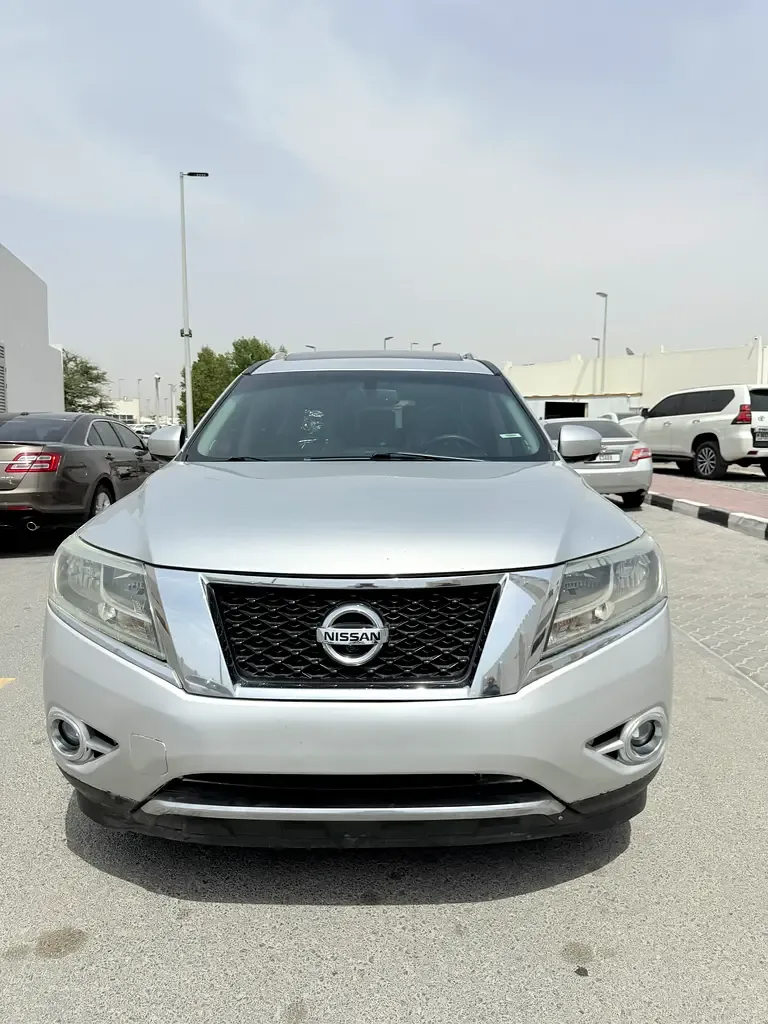 Nissan Pathfinder 4.0 AT (269 hp)