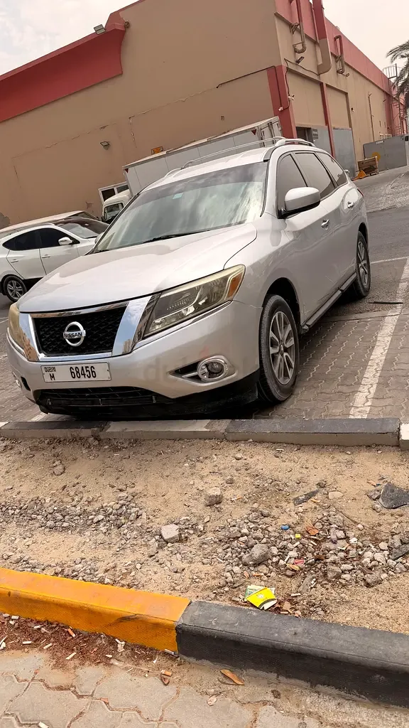 Nissan Pathfinder 4.0 AT (269 hp)