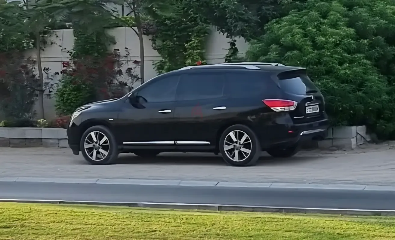 Nissan Pathfinder 4.0 AT (269 hp) - 2