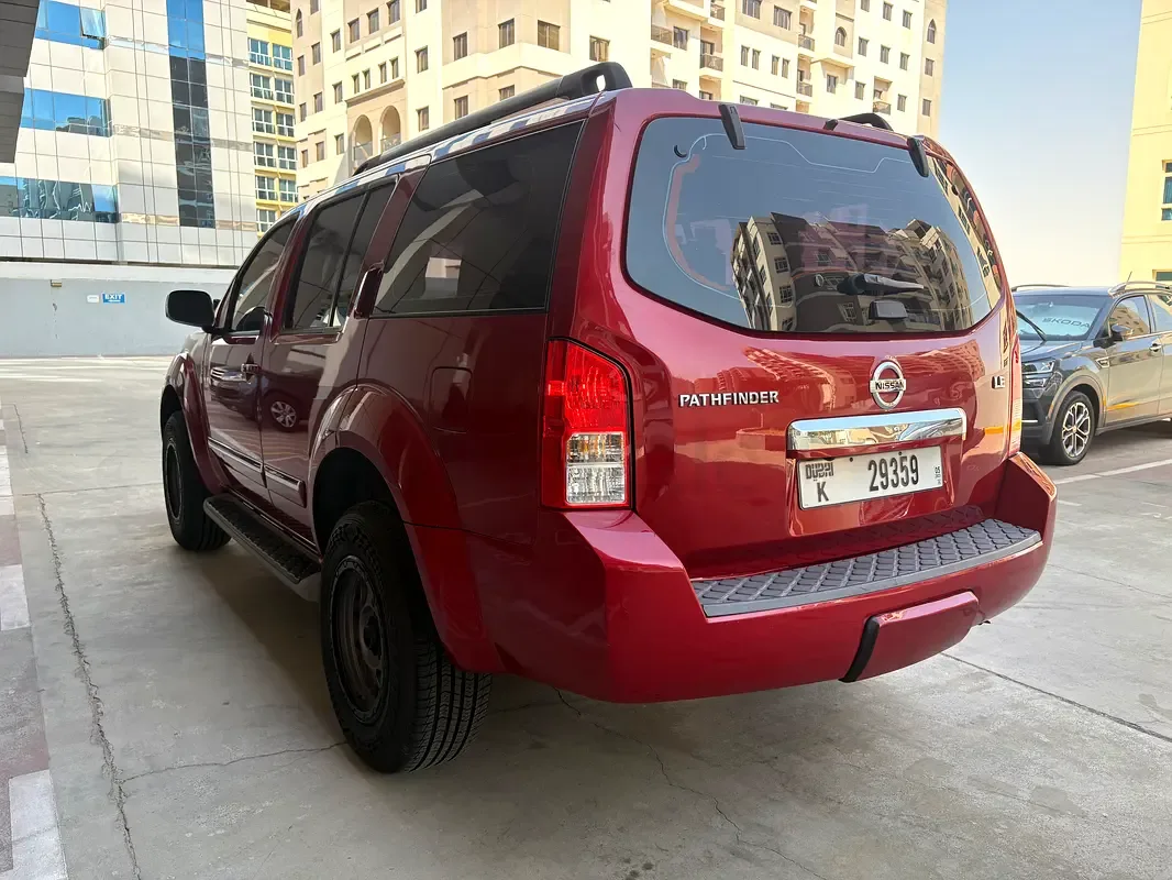 Nissan Pathfinder 4.0 AT (269 hp) - 4
