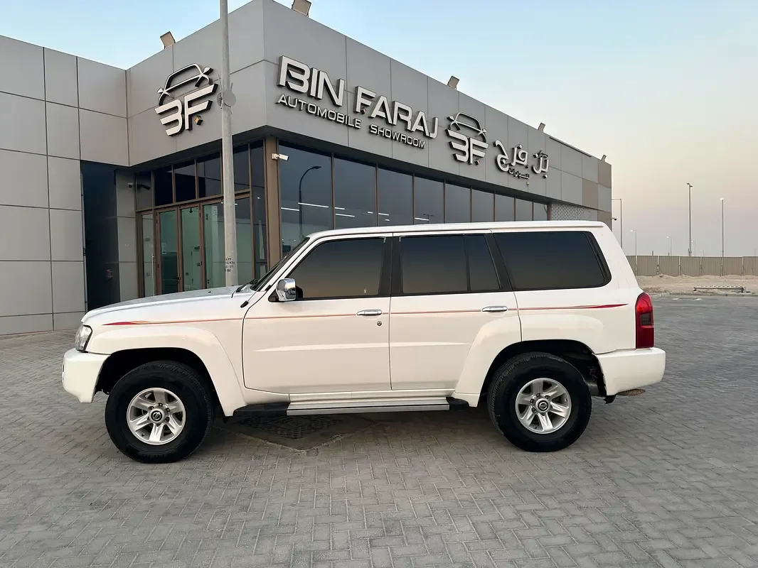 Nissan Patrol 3.5 AT 4WD (425 hp)
