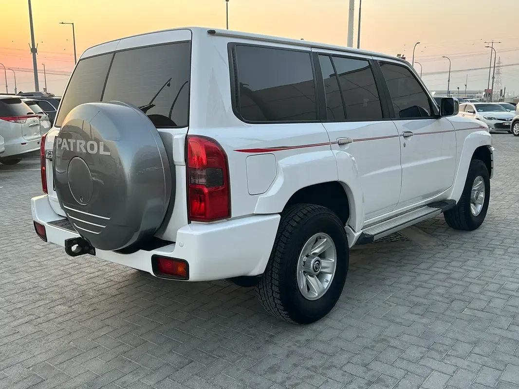 Nissan Patrol 3.5 AT 4WD (425 hp) - 8