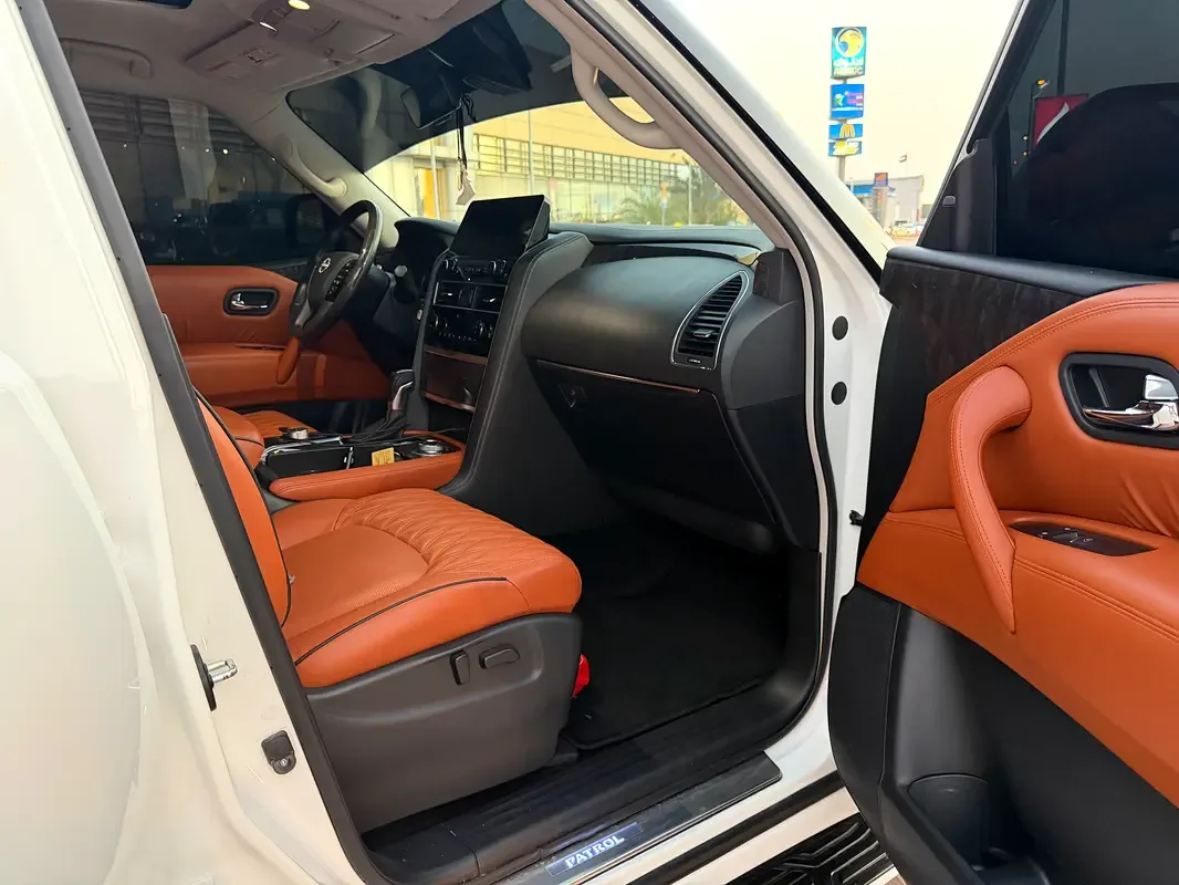 Nissan Patrol 3.5 AT 4WD (425 hp) - 17
