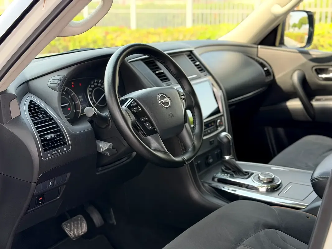 Nissan Patrol 3.5 AT 4WD (425 hp) - 9