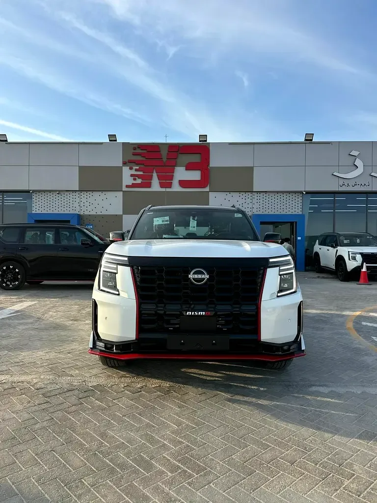 Nissan Patrol 3.5 AT AWD (495 hp)