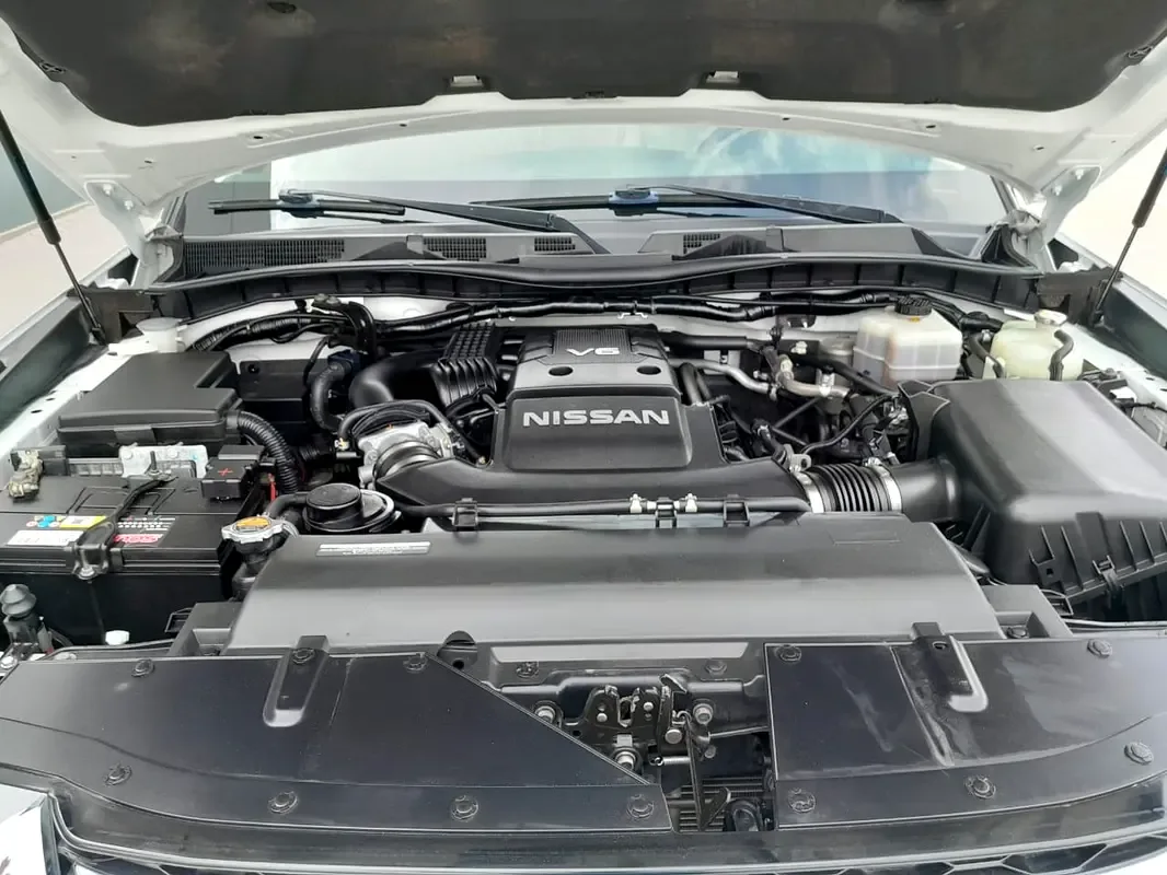 Nissan Patrol 3.8 AT 4WD (316 hp) - 19