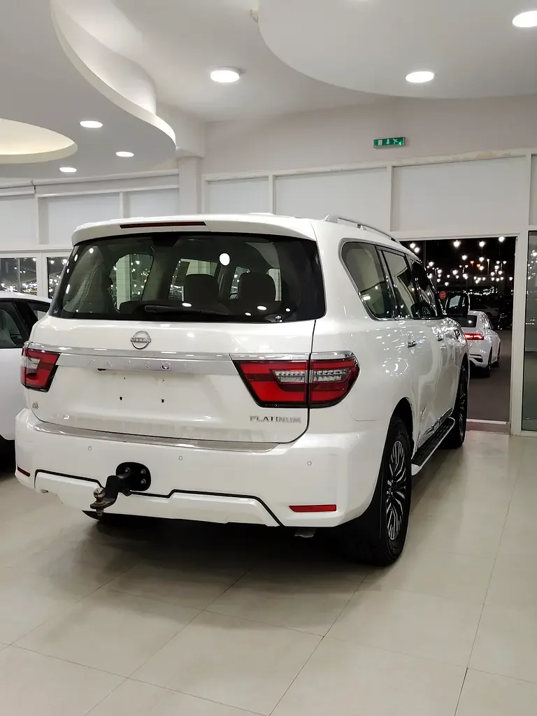 Nissan Patrol 3.8 AT 4WD (316 hp) - 6