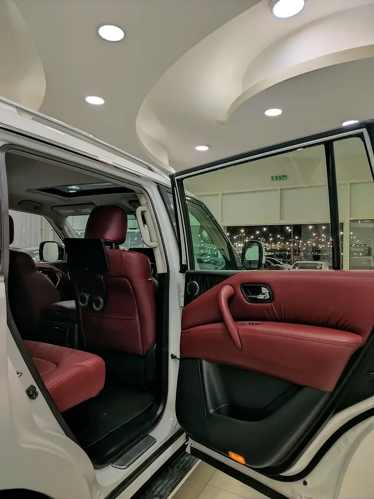 Nissan Patrol 3.8 AT 4WD (316 hp) - 16