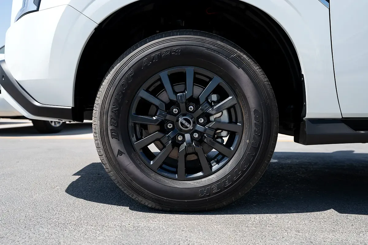 Nissan Patrol 3.8 AT AWD (316 hp) - 16