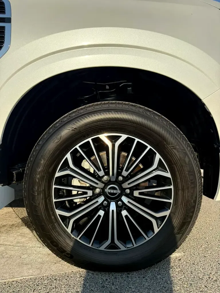 Nissan Patrol 3.8 AT AWD (316 hp) - 11