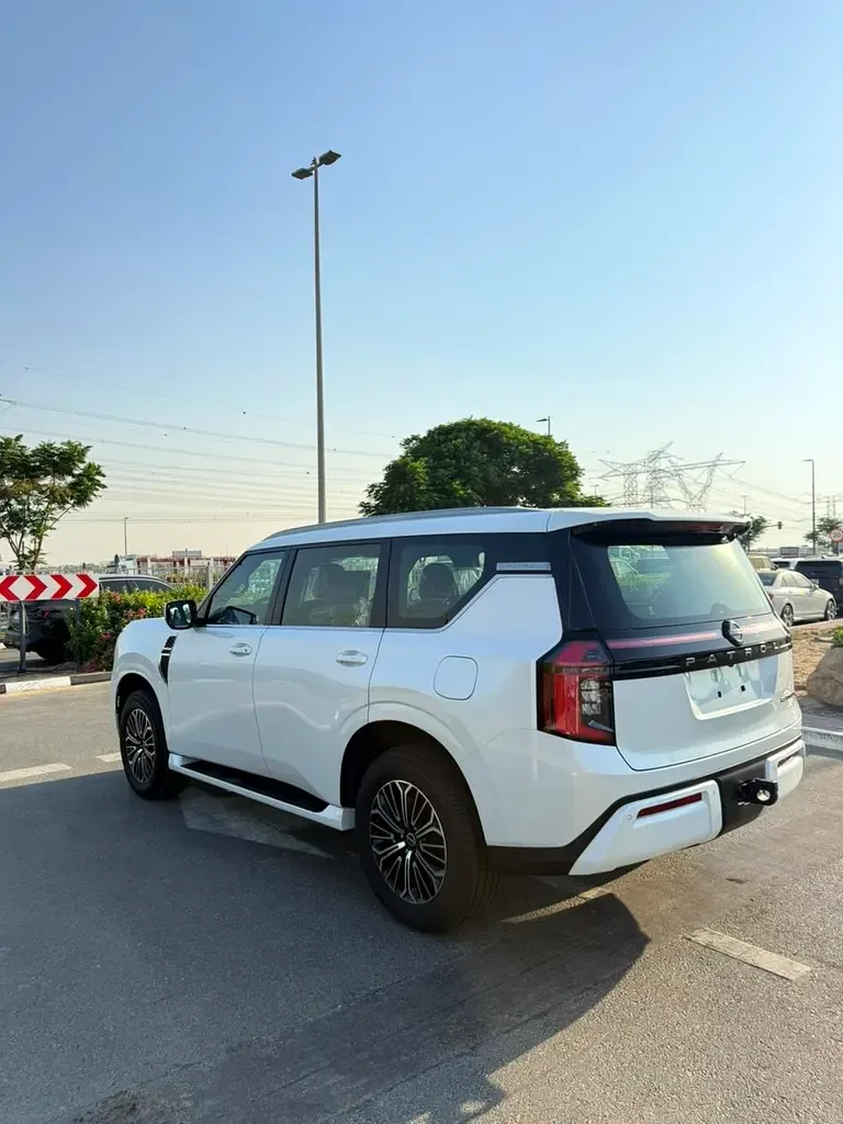 Nissan Patrol 3.8 AT AWD (316 hp) - 9