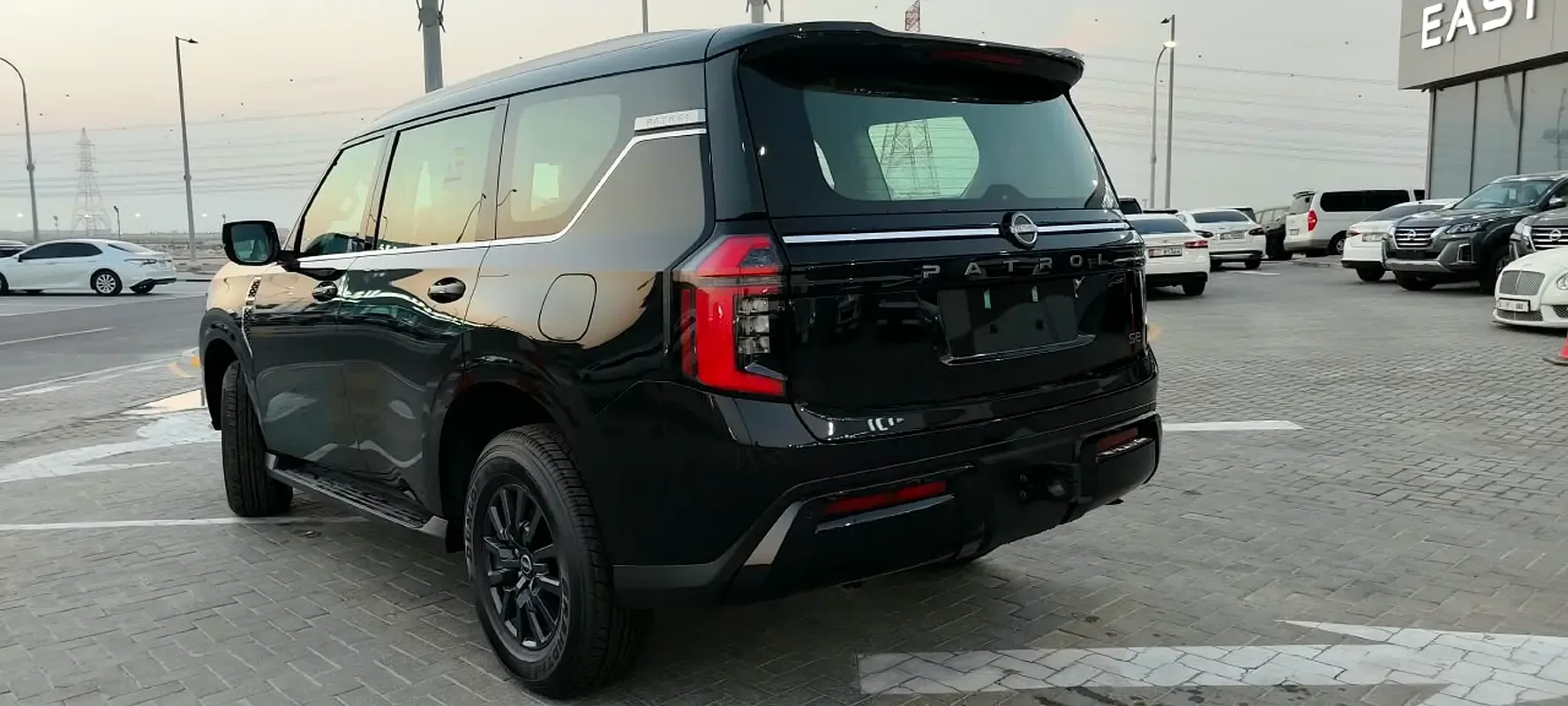 Nissan Patrol 3.8 AT AWD (316 hp) - 3