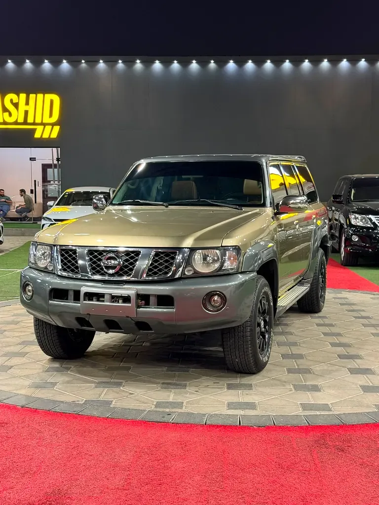 Nissan Patrol 4.0 AT (275 hp)
