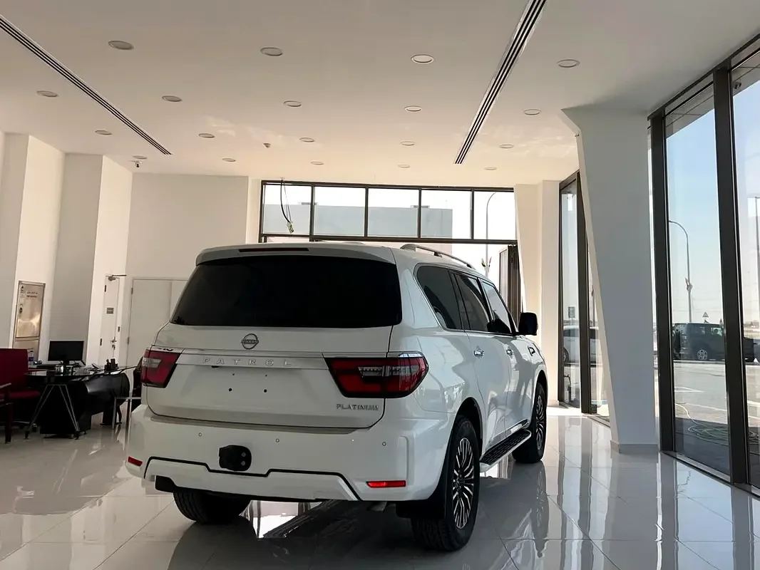 Nissan Patrol 4.0 AT 4WD (275 hp) - 18