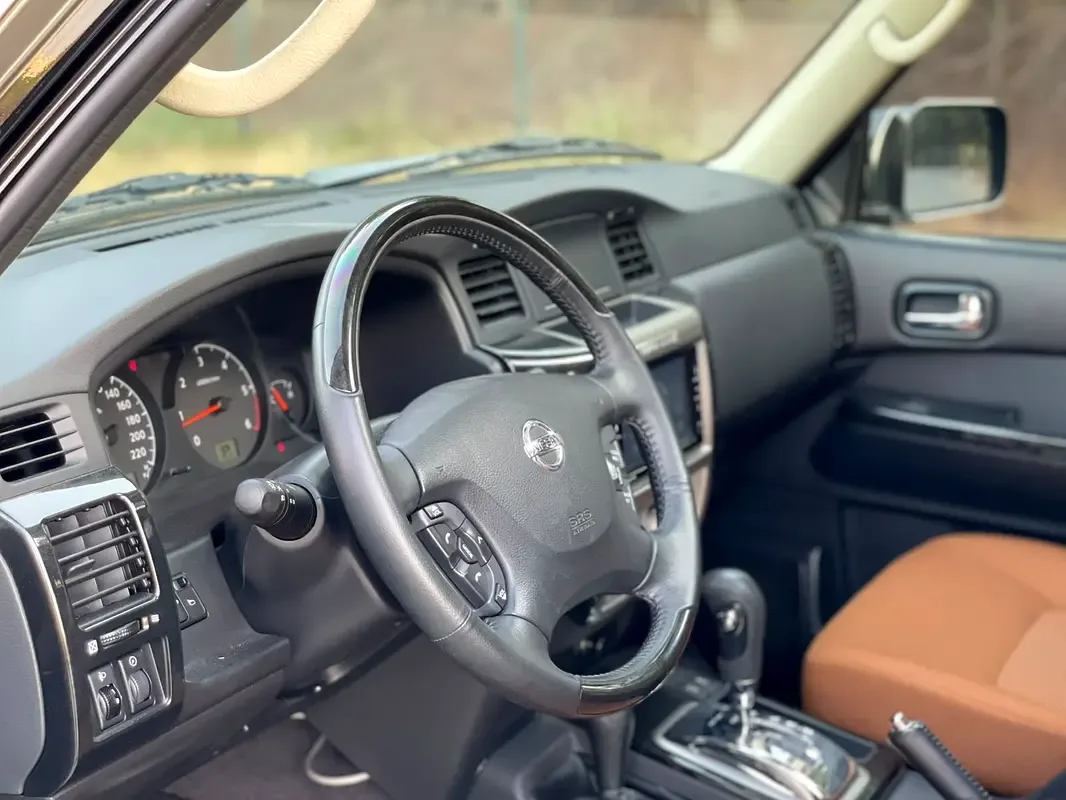 Nissan Patrol 4.8 AT (245 حصان) - 12