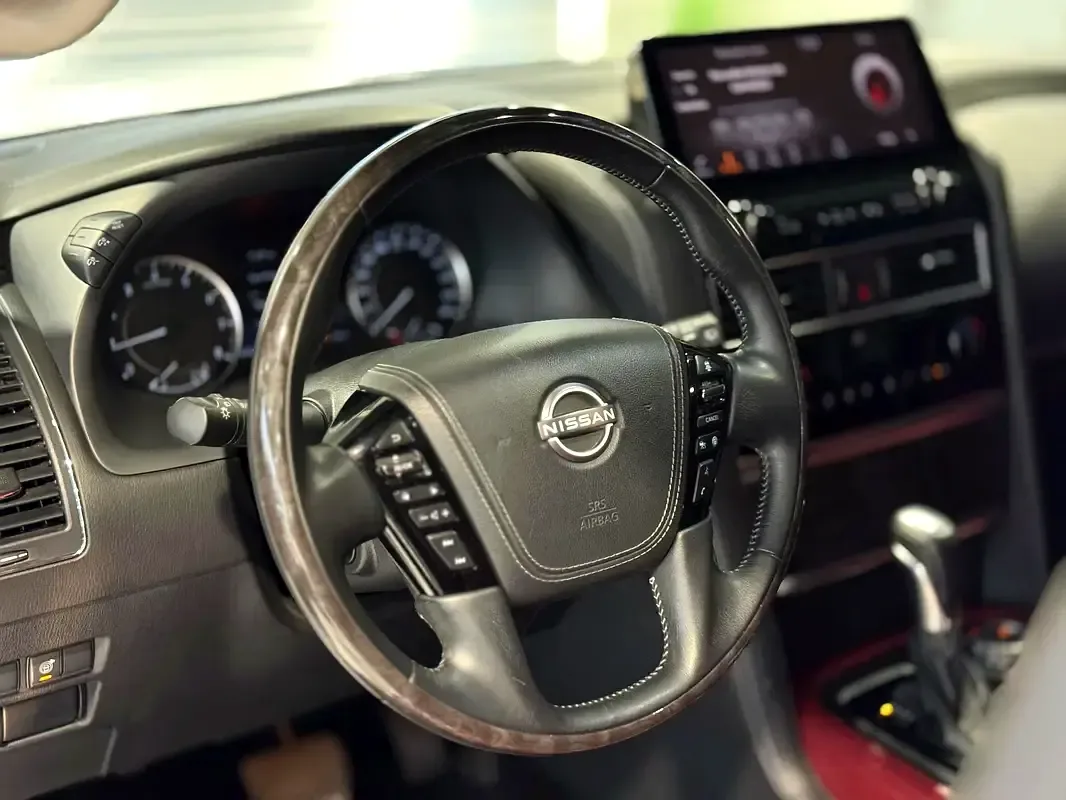 Nissan Patrol 4.8 AT (245 حصان) - 9