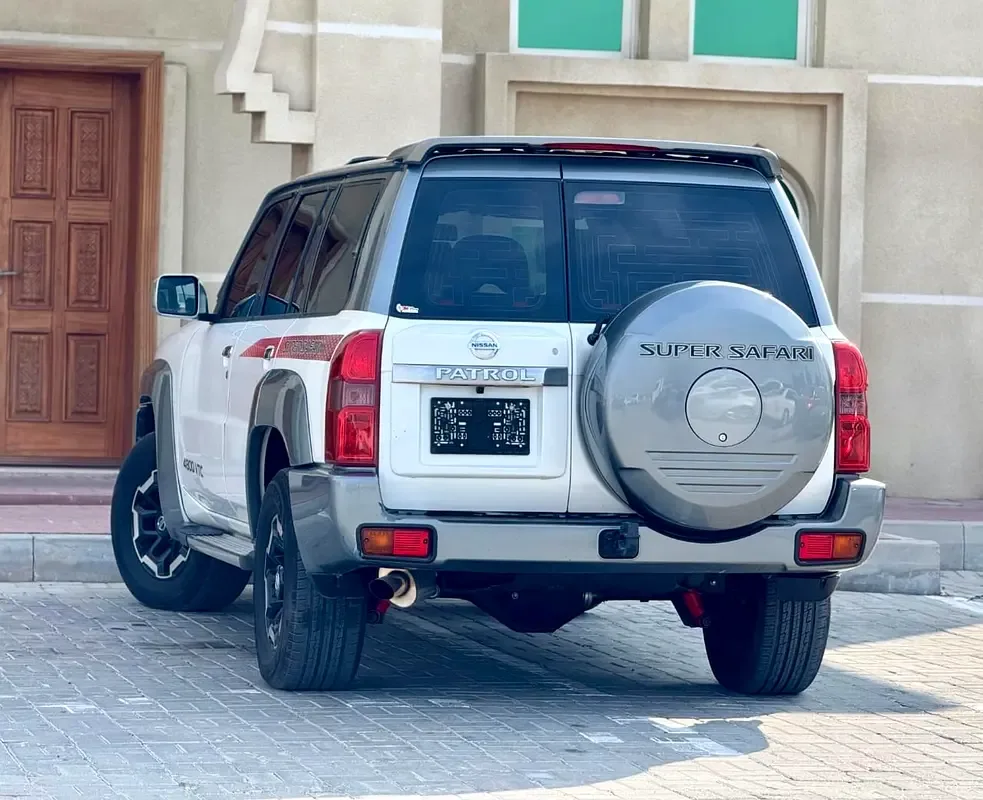 Nissan Patrol 4.8 MT (245 hp) - 4