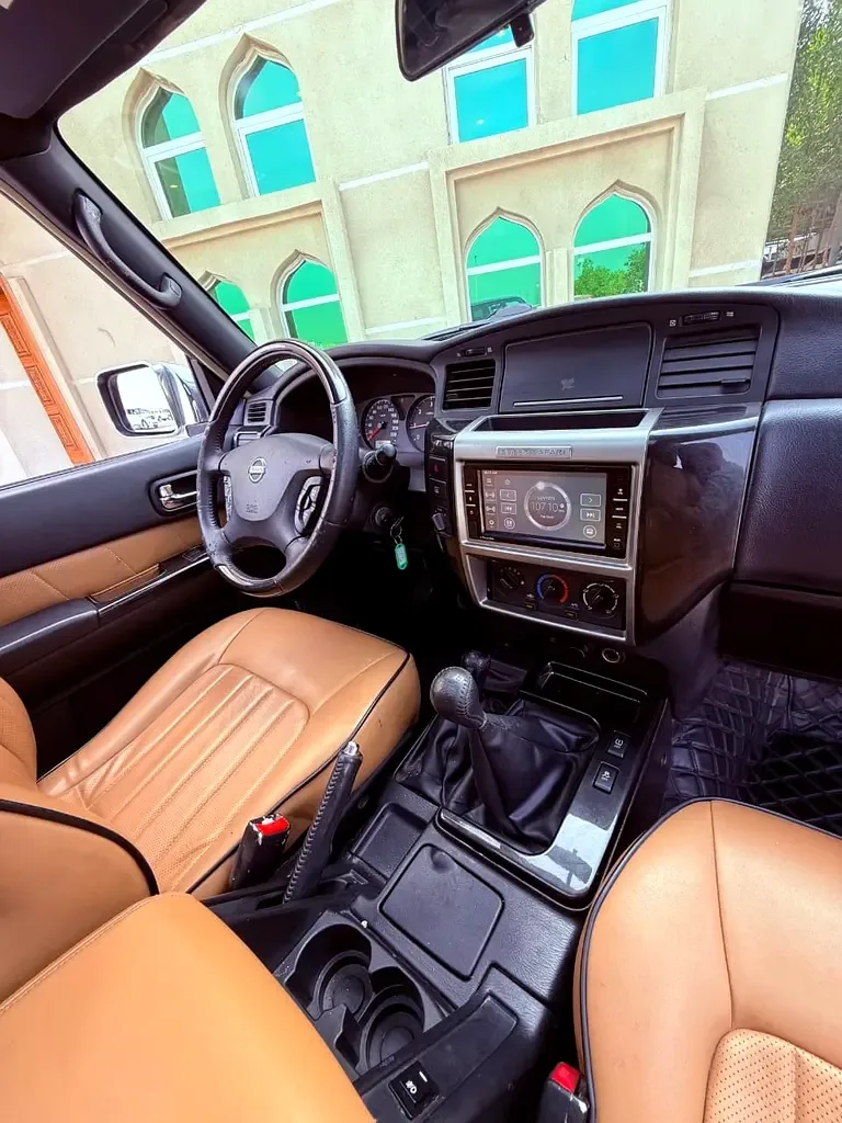 Nissan Patrol 4.8 MT (245 hp) - 10