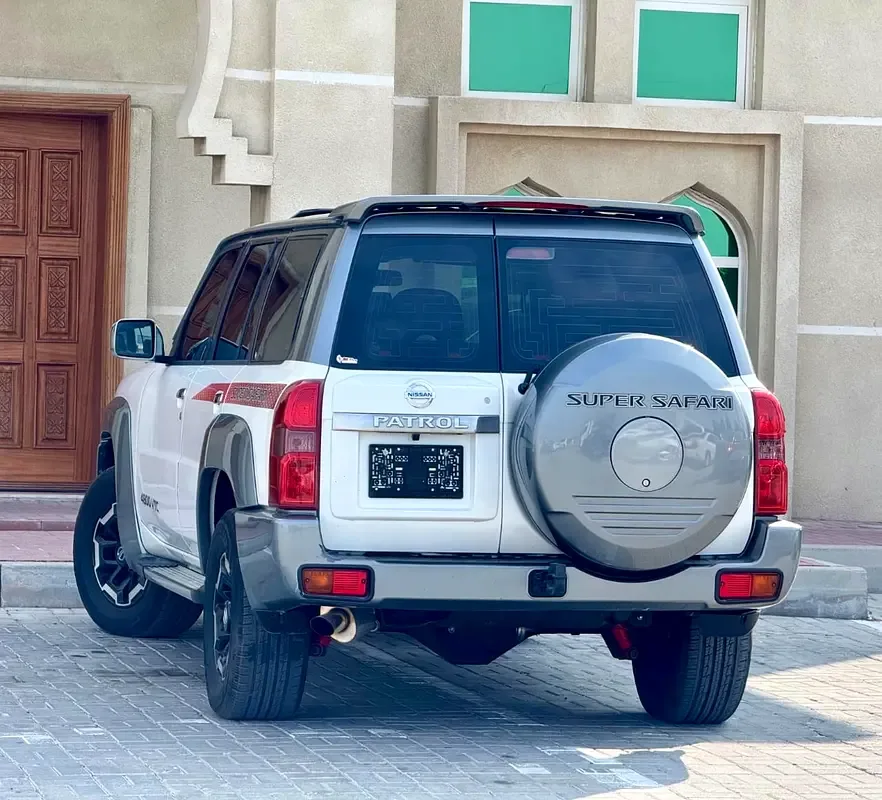 Nissan Patrol 4.8 MT (245 hp) - 14