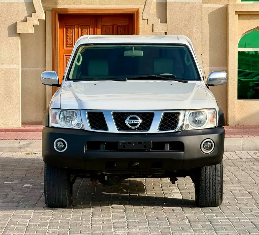 Nissan Patrol 4.8 MT (280 hp) - 2