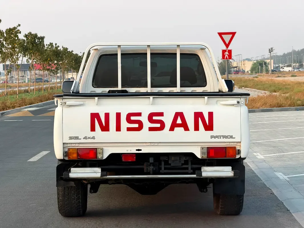 Nissan Patrol 4.8 MT 4WD (280 حصان) - 4