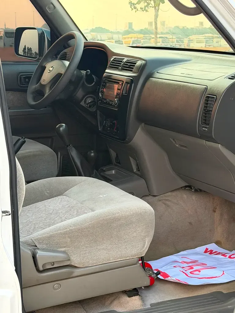 Nissan Patrol 4.8 MT 4WD (280 حصان) - 7