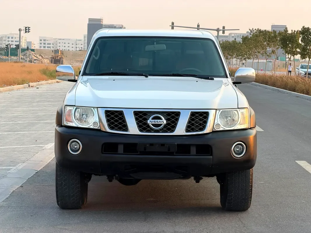 Nissan Patrol 4.8 MT 4WD (280 حصان) - 5