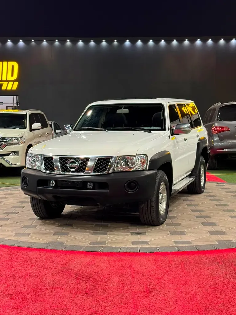 Nissan Patrol 4.8 Tiptronic (245 hp)